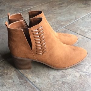 Qupid Bootie - New